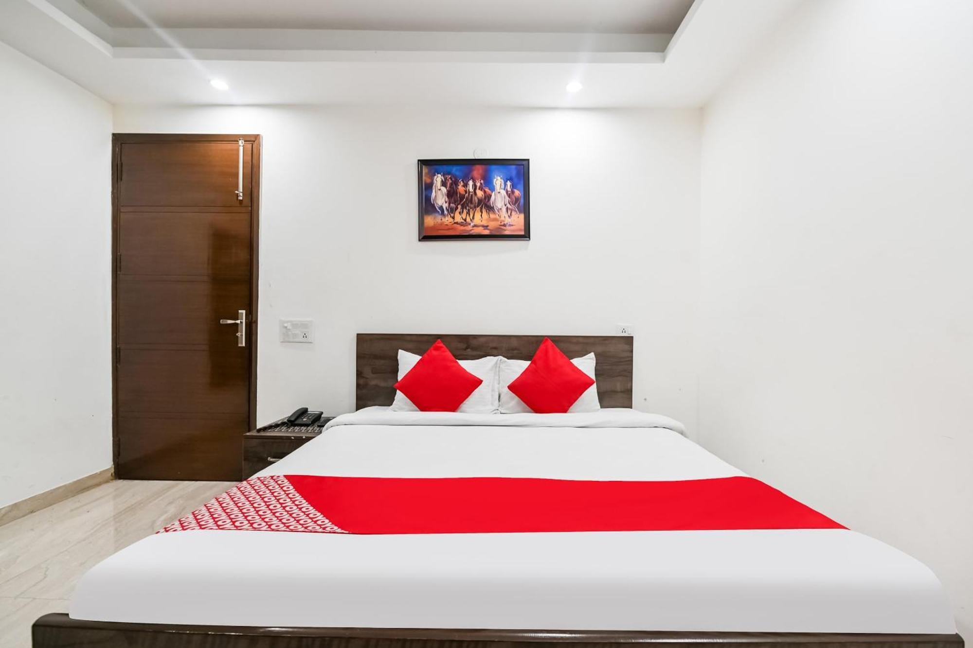 Hotel O Premium Rooms Chhatarpur Neu-Delhi Exterior foto